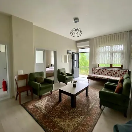 Holiday home Yomra Ikisu Garden House